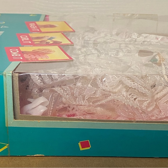 Manley Toys Vintage Robin Barbie - Picture 4 of 9